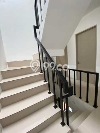For Sale Hunian Rumah Nyaman 3 KT di Cirendeu, Jakarta Selatan For Sale Hunian Rumah Nyaman 3 KT di Cirendeu, Jakarta Selatan