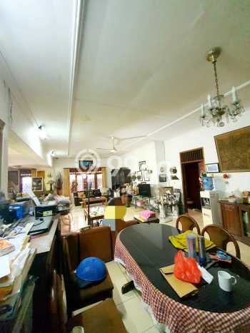 Dijual Rumah Mewah Megah Dengan View Cantik di Kemang, Jakarta Selatan Dijual Rumah Mewah Megah Dengan View Cantik di Kemang, Jakarta Selatan