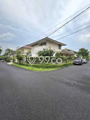 Bisa KPR! Rumah Asri area , Luas 457m2m² LB 251m2m² Bisa KPR! Rumah Asri area , Luas 457m2m² LB 251m2m²