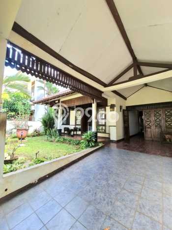 Ready to Use! Luxury House LT 250m2 Desain Modern di Bintaro Ready to Use! Luxury House LT 250m2 Desain Modern di Bintaro