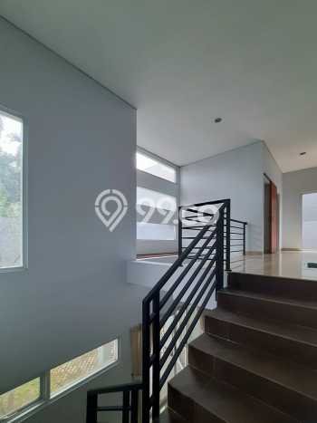 For Sale! Luxury House LT 218m2 Desain Modern di Bintaro For Sale! Luxury House LT 218m2 Desain Modern di Bintaro