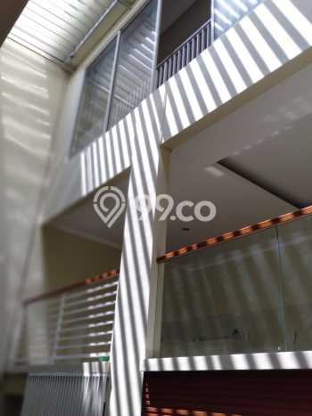 Rumah kawasan Bintaro, Tangerang Selatan, Luas 170m² Bangunan 225m² Rumah kawasan Bintaro, Tangerang Selatan, Luas 170m² Bangunan 225m²