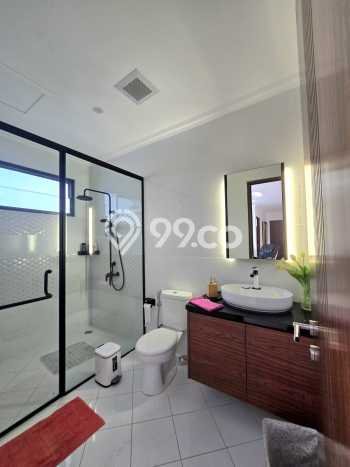 Ready to Use! Luxury House LT 300m2 Desain Modern di Bintaro Ready to Use! Luxury House LT 300m2 Desain Modern di Bintaro