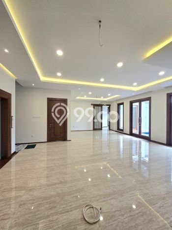 Bisa KPR! Rumah Strategis di Bintaro, LT 314m² Bangunan 478m² Bisa KPR! Rumah Strategis di Bintaro, LT 314m² Bangunan 478m²