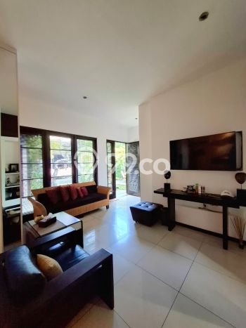 Ready to Use! Luxury House LT 490m2 Desain Elegan di Jimbaran Ready to Use! Luxury House LT 490m2 Desain Elegan di Jimbaran