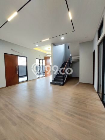 Rumah Minimalis LT 159m² Terawat di Kompleks Cluster BSD, Tangerang Rumah Minimalis LT 159m² Terawat di Kompleks Cluster BSD, Tangerang