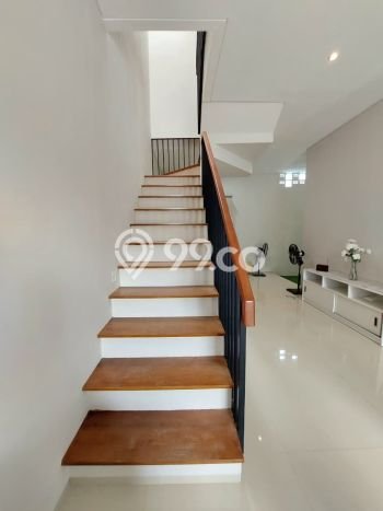 Jual Rumah Bagus Siap Huni LB 133m2 di BSD, Tangerang Selatan Jual Rumah Bagus Siap Huni LB 133m2 di BSD, Tangerang Selatan