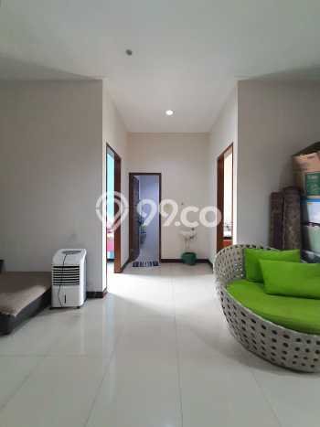Rumah Luxury Modern Tanpa Renovasi di Bintaro Tangerang Selatan Rumah Luxury Modern Tanpa Renovasi di Bintaro Tangerang Selatan