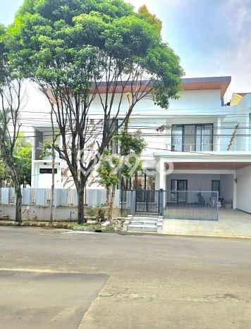 Rumah Strategis dengan 4 Kamar Tidur dan 5 Kamar Mandi di Area Bintaro, Tangerang Selatan Rumah Strategis dengan 4 Kamar Tidur dan 5 Kamar Mandi di Area Bintaro, Tangerang Selatan