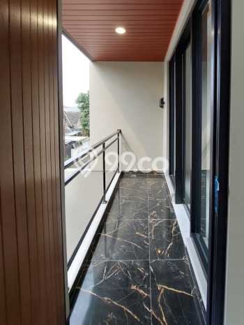 Siap Huni Hunian Elit 4 Kamar di BSD Dekat ke Mana Pun Siap Huni Hunian Elit 4 Kamar di BSD Dekat ke Mana Pun