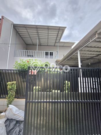 Rumah Luxury Modern Siap Huni di Bintaro Tangerang Selatan Rumah Luxury Modern Siap Huni di Bintaro Tangerang Selatan