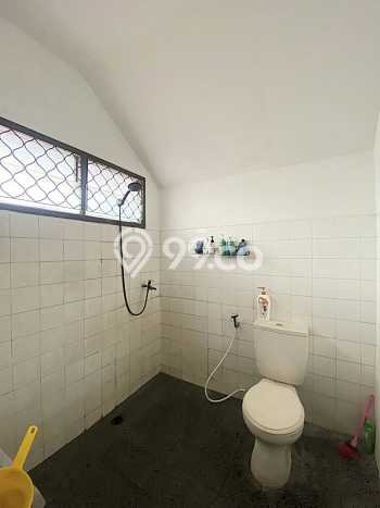 Ready to Use! Luxury House LT 180m2 Desain Modern di Bintaro Ready to Use! Luxury House LT 180m2 Desain Modern di Bintaro