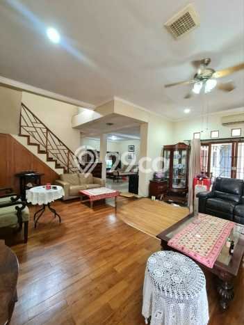 Rumah Mewah LB 500m2 Siap Pakai Desain Elegan di Bintaro, Tangerang Selatan Rumah Mewah LB 500m2 Siap Pakai Desain Elegan di Bintaro, Tangerang Selatan