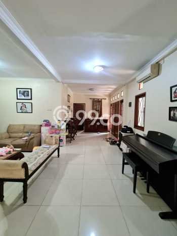 Rumah Mewah LB 500m2 Siap Pakai Desain Elegan di Bintaro, Tangerang Selatan Rumah Mewah LB 500m2 Siap Pakai Desain Elegan di Bintaro, Tangerang Selatan