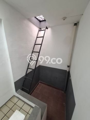 Hunian Mewah LB 220m2 Siap Pakai Desain Elegan di Bintaro, Tangerang Selatan Hunian Mewah LB 220m2 Siap Pakai Desain Elegan di Bintaro, Tangerang Selatan
