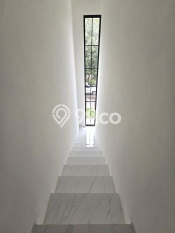 Rumah Luxury Modern Siap Huni di Bintaro Tangerang Selatan Rumah Luxury Modern Siap Huni di Bintaro Tangerang Selatan