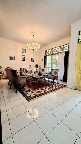 Jual Rumah Luas Elegan Dengan View Eksklusif di Bintaro, Jakarta Selatan Jual Rumah Luas Elegan Dengan View Eksklusif di Bintaro, Jakarta Selatan