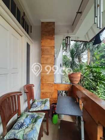 Hunian Mewah LB 250m2 Siap Huni Desain Elegan di Bintaro, Tangerang Selatan Hunian Mewah LB 250m2 Siap Huni Desain Elegan di Bintaro, Tangerang Selatan
