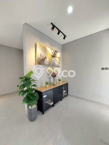 Rumah Luxury Modern Tanpa Renovasi di BSD City Tangerang Rumah Luxury Modern Tanpa Renovasi di BSD City Tangerang