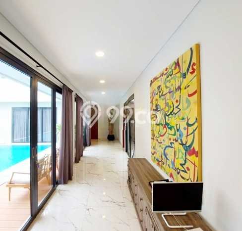Hunian Elit LB 320m2 Siap Huni Desain Elegan di Bintaro, Tangerang Selatan Hunian Elit LB 320m2 Siap Huni Desain Elegan di Bintaro, Tangerang Selatan