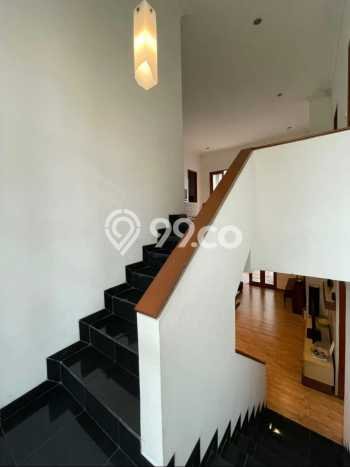 Hunian Mewah LB 350m2 Siap Huni Desain Elegan di Bintaro, Tangerang Selatan Hunian Mewah LB 350m2 Siap Huni Desain Elegan di Bintaro, Tangerang Selatan
