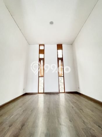 Hunian Mewah LB 120m2 Siap Huni Desain Elegan di Bintaro, Tangerang Selatan Hunian Mewah LB 120m2 Siap Huni Desain Elegan di Bintaro, Tangerang Selatan