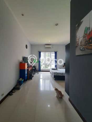Rumah Luxury Modern Tanpa Renovasi di Bintaro Tangerang Selatan Rumah Luxury Modern Tanpa Renovasi di Bintaro Tangerang Selatan
