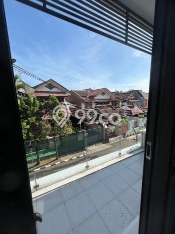Rumah Luxury Modern Siap Huni di Bintaro Tangerang Selatan Rumah Luxury Modern Siap Huni di Bintaro Tangerang Selatan