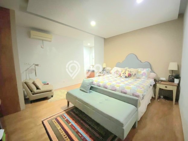 Hunian Elit LB 275m2 Siap Pakai Desain Elegan di Mampang, Jakarta Selatan Hunian Elit LB 275m2 Siap Pakai Desain Elegan di Mampang, Jakarta Selatan