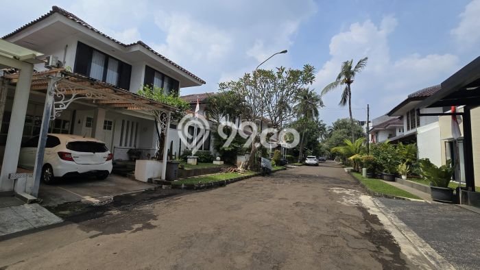Hunian Elit LB 200m2 Siap Pakai Desain Elegan di Bintaro, Tangerang Selatan Hunian Elit LB 200m2 Siap Pakai Desain Elegan di Bintaro, Tangerang Selatan