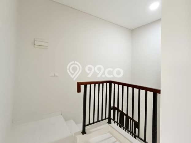 Rumah Strategis Minimalis Lb 62m2 di BSD, Tangerang Selatan Rumah Strategis Minimalis Lb 62m2 di BSD, Tangerang Selatan