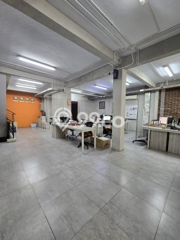 Untuk Dijual! Ruko di Cikini Jakarta Pusat LT 168m2 / LB 672m2 Kawasan Bisnis Untuk Dijual! Ruko di Cikini Jakarta Pusat LT 168m2 / LB 672m2 Kawasan Bisnis