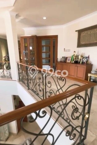 Rumah Elit LB 700m2 Siap Huni Desain Elegan di Pondok Indah, Jakarta Selatan Rumah Elit LB 700m2 Siap Huni Desain Elegan di Pondok Indah, Jakarta Selatan