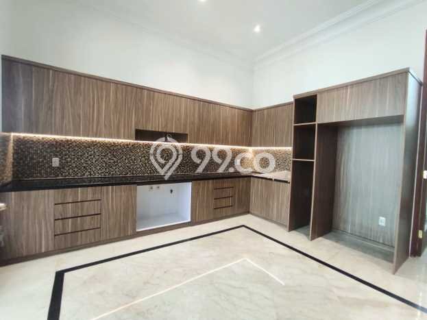 Hunian Mewah LB 525m2 Siap Huni Desain Elegan di Pondok Indah, Jakarta Selatan Hunian Mewah LB 525m2 Siap Huni Desain Elegan di Pondok Indah, Jakarta Selatan