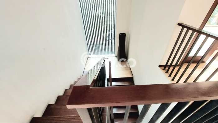 Ready to Use! Premium House LT 499m2 Desain Elegan di Bintaro Ready to Use! Premium House LT 499m2 Desain Elegan di Bintaro