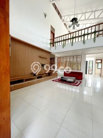 Ready to Use! Luxury House LT 768m2 Desain Modern di Pondok Indah Ready to Use! Luxury House LT 768m2 Desain Modern di Pondok Indah