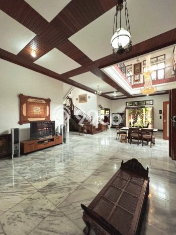 Hunian Elit LB 500m2 Siap Pakai Desain Elegan di Bintaro, Jakarta Selatan Hunian Elit LB 500m2 Siap Pakai Desain Elegan di Bintaro, Jakarta Selatan