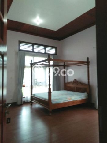 Hunian Elit LB 500m2 Siap Pakai Desain Elegan di Bintaro, Jakarta Selatan Hunian Elit LB 500m2 Siap Pakai Desain Elegan di Bintaro, Jakarta Selatan