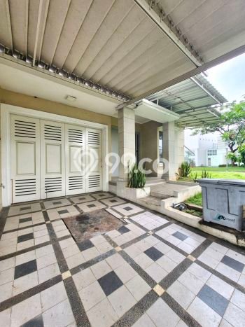 Dijual Rumah Mewah Elegan Dengan View Eksklusif di Gading Serpong, Tangerang Dijual Rumah Mewah Elegan Dengan View Eksklusif di Gading Serpong, Tangerang