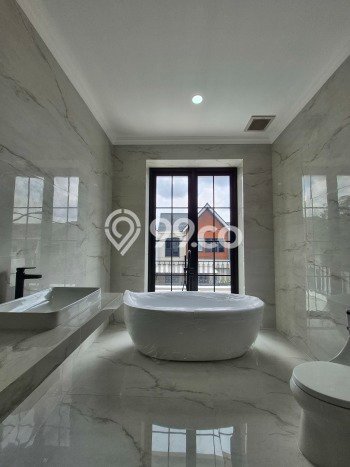 Rumah Luxury Modern Tanpa Renovasi di Bintaro Jakarta Selatan Rumah Luxury Modern Tanpa Renovasi di Bintaro Jakarta Selatan