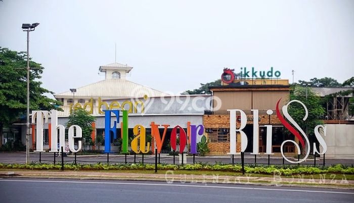 Hunian Mewah LB 451m2 Siap Pakai Desain Elegan di Alam Sutera, Tangerang Hunian Mewah LB 451m2 Siap Pakai Desain Elegan di Alam Sutera, Tangerang