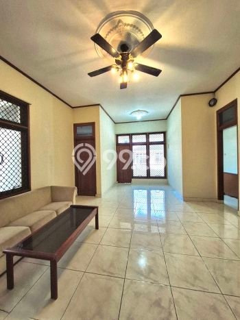 For Sale Hunian Elegan Cozy di Jakarta Selatan For Sale Hunian Elegan Cozy di Jakarta Selatan