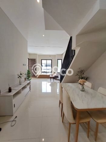 Rumah Modern Cantik 4 KT Bisa Langsung Pindah di BSD Rumah Modern Cantik 4 KT Bisa Langsung Pindah di BSD