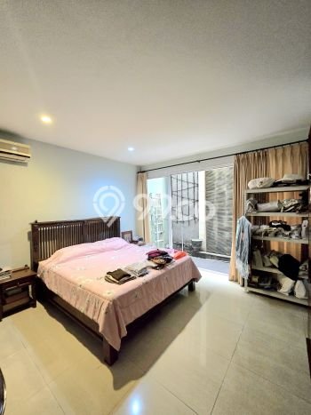 Rumah Mewah LB 200m2 Siap Huni Desain Elegan di Lebak Bulus, Jakarta Selatan Rumah Mewah LB 200m2 Siap Huni Desain Elegan di Lebak Bulus, Jakarta Selatan