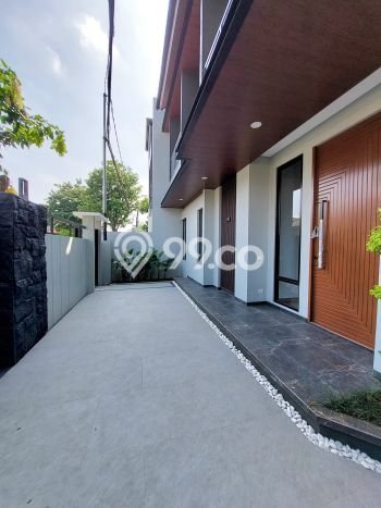 Hunian Mewah Siap Huni LT 159m2 di BSD, Tangerang Selatan Hunian Mewah Siap Huni LT 159m2 di BSD, Tangerang Selatan