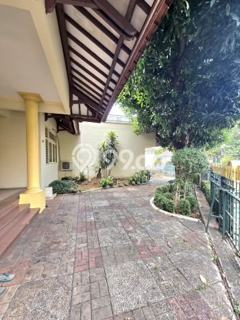 For Sale! Luxury House LT 823m2 Desain Elegan di Bintaro For Sale! Luxury House LT 823m2 Desain Elegan di Bintaro