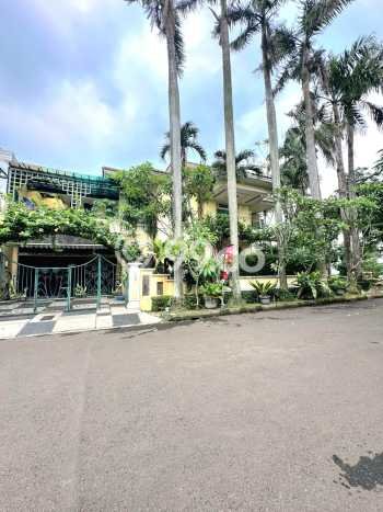 Dijual Rumah Luas Elegan Dengan View Cantik di Bintaro, Tangerang Selatan Dijual Rumah Luas Elegan Dengan View Cantik di Bintaro, Tangerang Selatan
