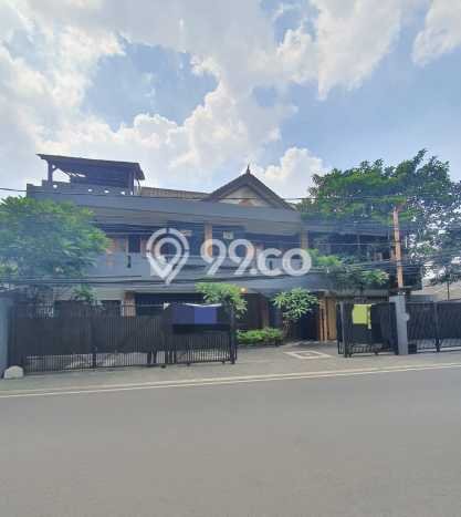 Ready to Use! Premium House LT 490m2 Desain Elegan di Terogong Ready to Use! Premium House LT 490m2 Desain Elegan di Terogong