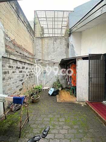 Rumah Mewah LB 120m2 Siap Pakai Desain Elegan di Bintaro, Tangerang Selatan Rumah Mewah LB 120m2 Siap Pakai Desain Elegan di Bintaro, Tangerang Selatan