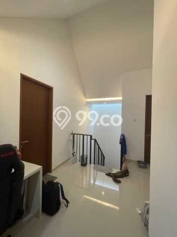 Rumah Elit LB 161m2 Siap Huni Desain Elegan di Rempoa, Tangerang Selatan Rumah Elit LB 161m2 Siap Huni Desain Elegan di Rempoa, Tangerang Selatan